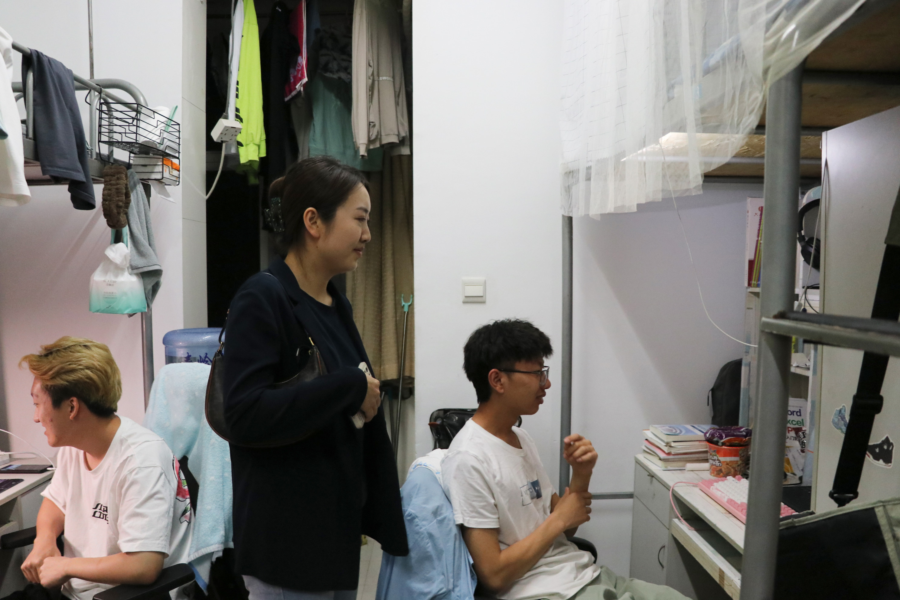 我院开展学生宿舍检查工作-陕西师范大学新闻与传播